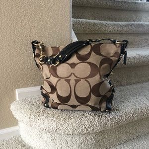 👠Coach Big C Signature Hobo. Sturdy Canvas, no wear or tear. Perfect condition.